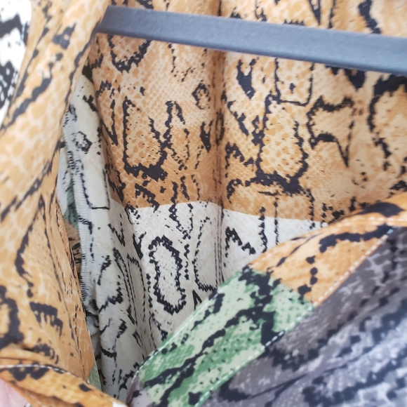 Nine West Snake Print Knot-Front Button-Up Shirt Dress - Picture 11 of 12